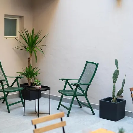 Amma Bed and Breakfast Μιλάτσο